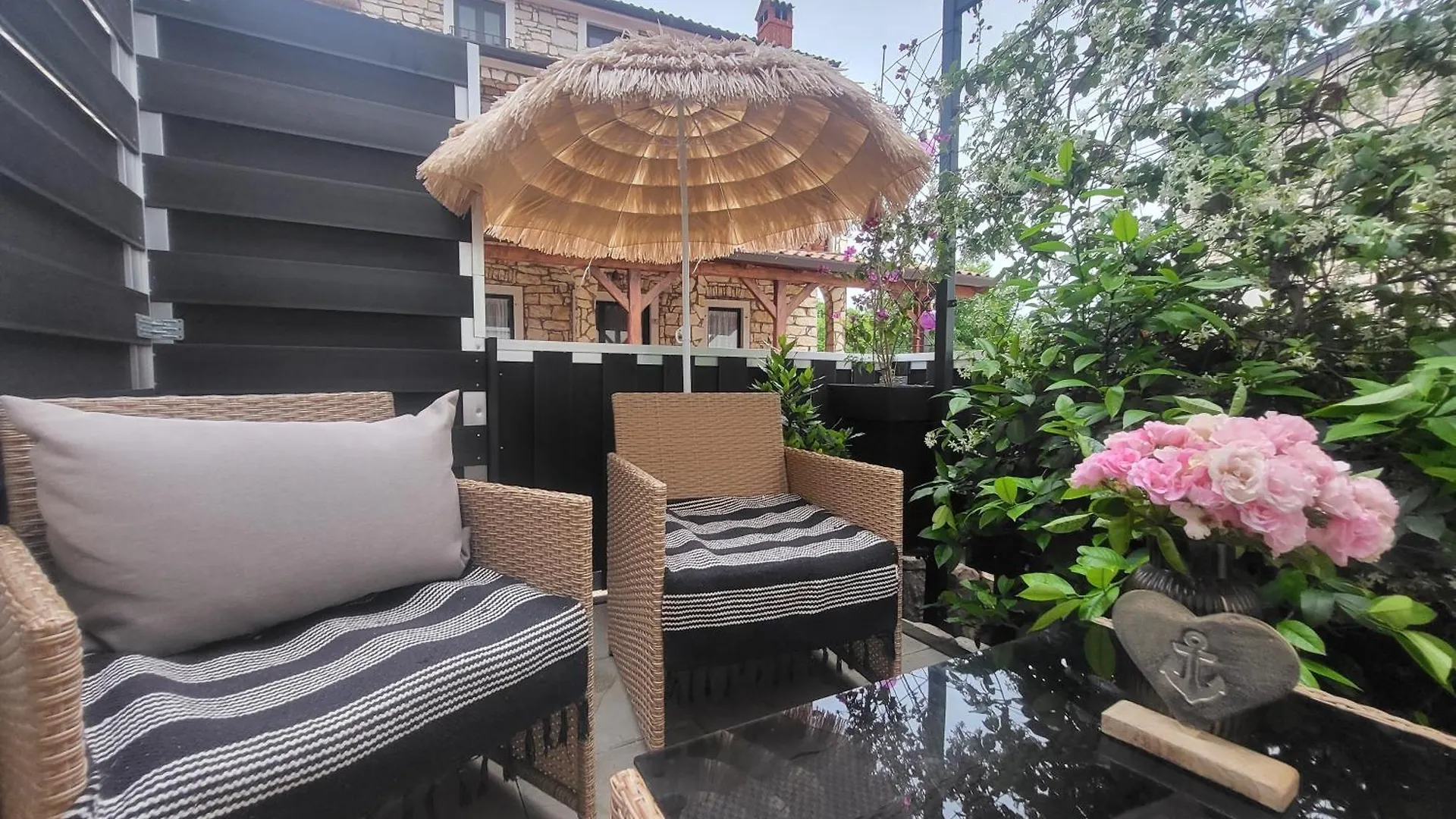 Villa Amore Radini Istrian Antique Studio With Private Parking And Terrace Brtonigla 0*,