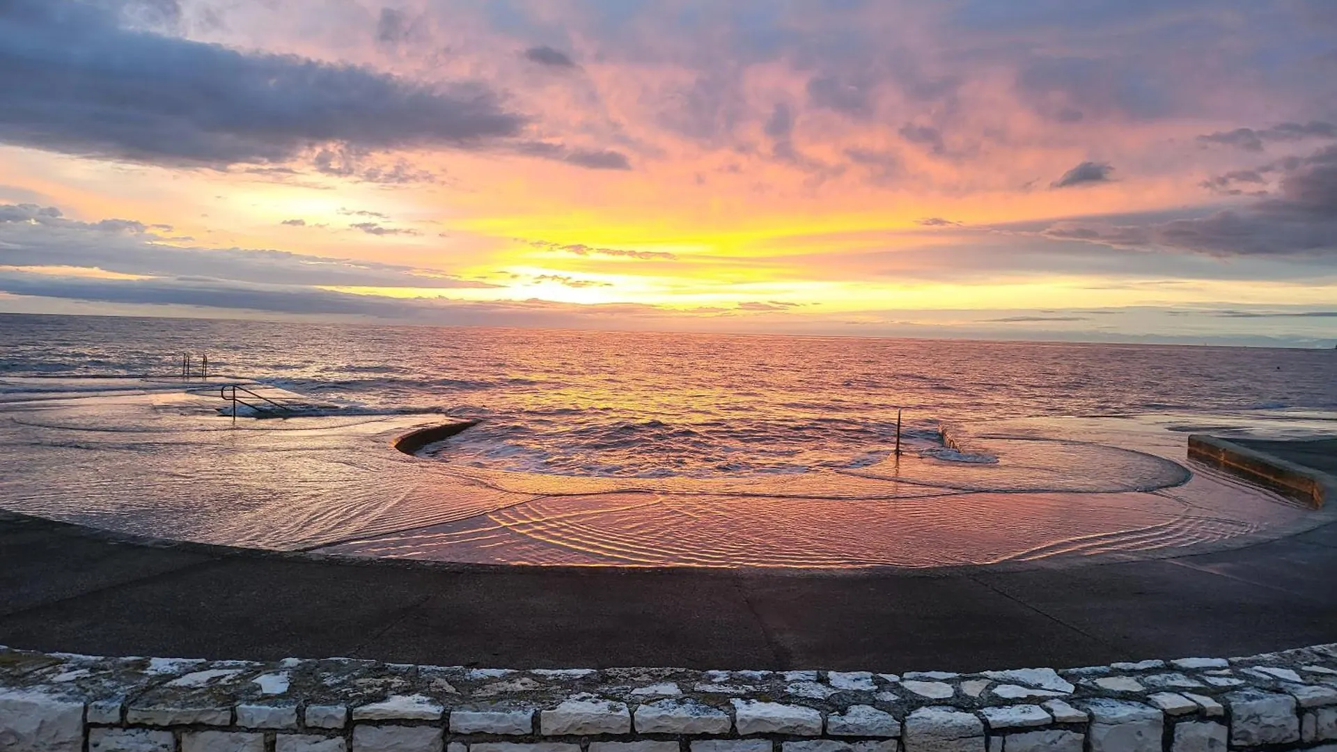 Apartamento Villa Amore Radini Istrian Antique Studio With Private Parking And Terrace Brtonigla