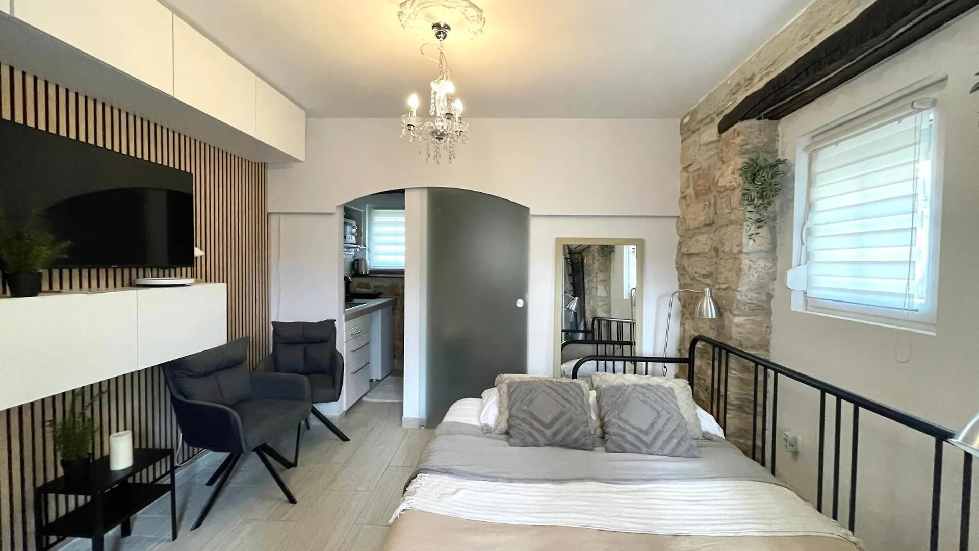 Villa Amore Radini Istrian Antique Studio With Private Parking And Terrace Brtonigla
